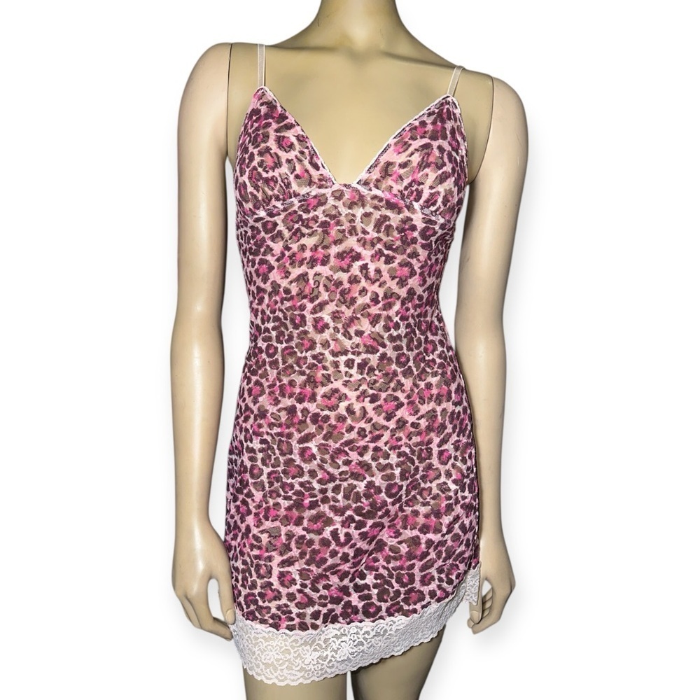 Victoria’s Secret women’s Leopard Print Pink Lace Trim Chemise size M